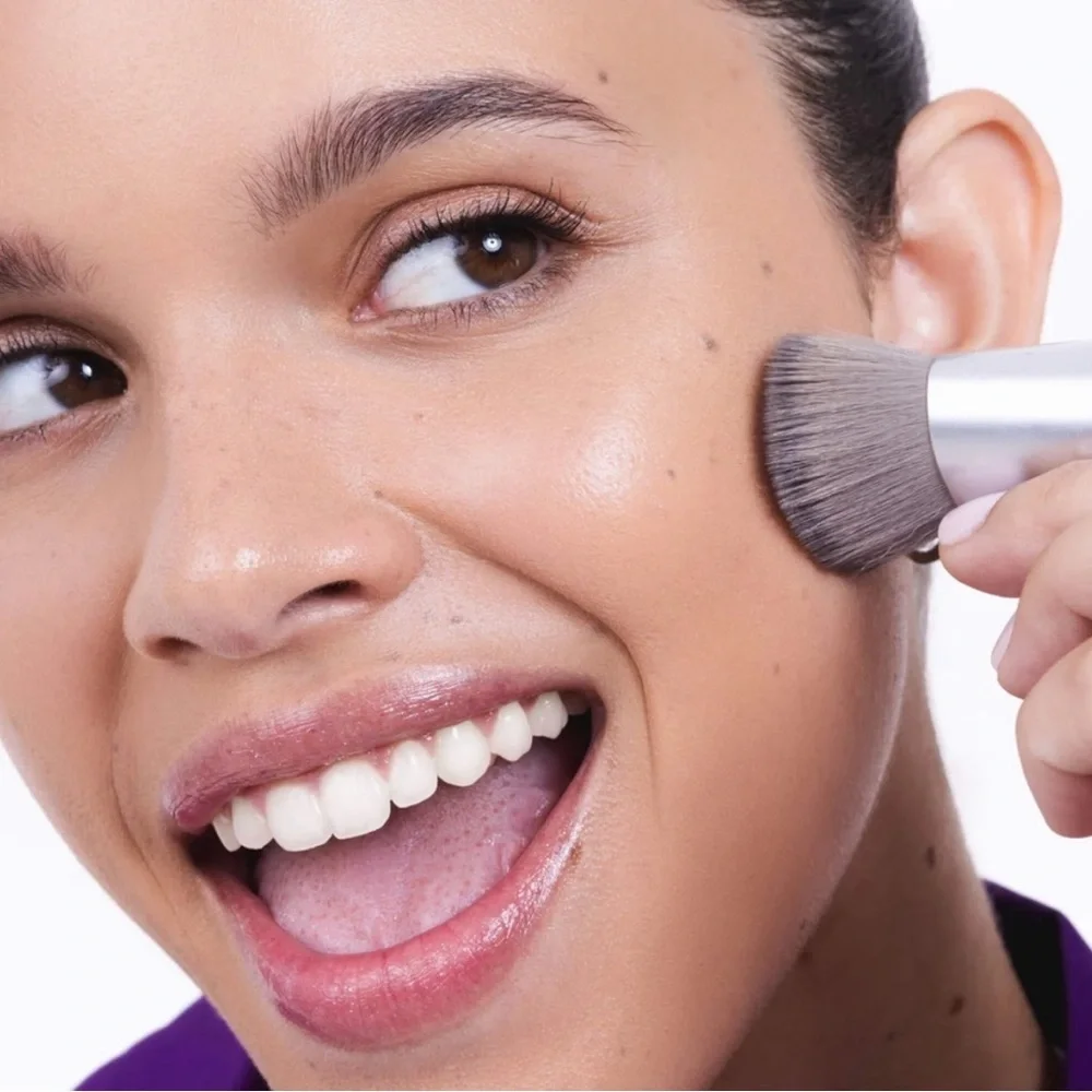 Youthforia Oval Foundation Brush blend buff narrow width control coverage NEW